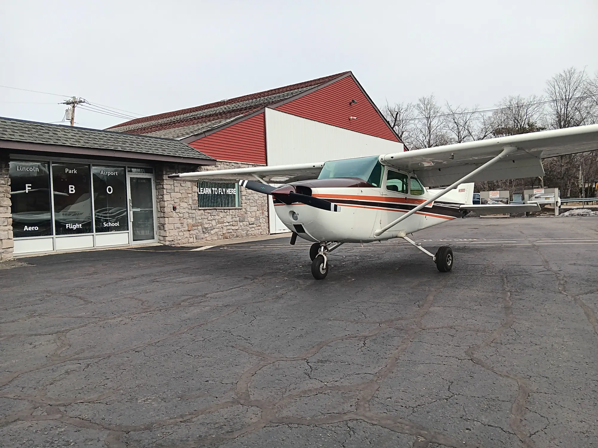 20250208_132329 N07 Lincoln Park Airport